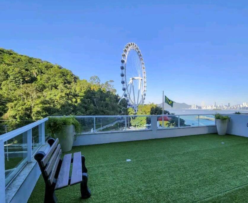Piscina A Beira-Mar, Tranquilidade E Qualidade No Melhor De Bc Balneario Camboriu Exterior photo