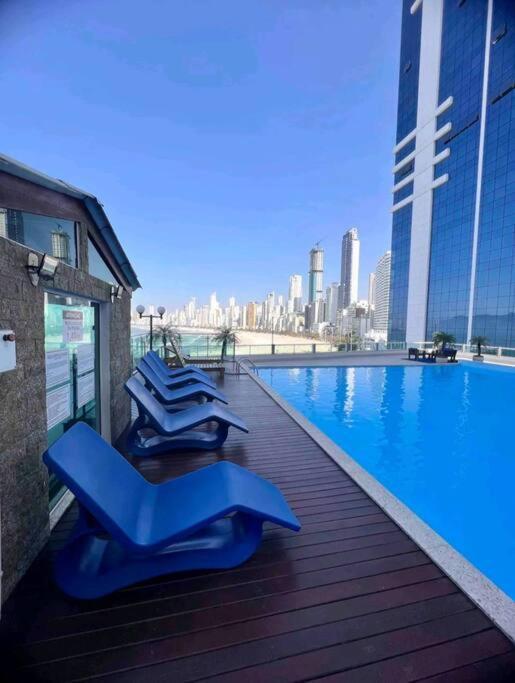 Piscina A Beira-Mar, Tranquilidade E Qualidade No Melhor De Bc Balneario Camboriu Exterior photo