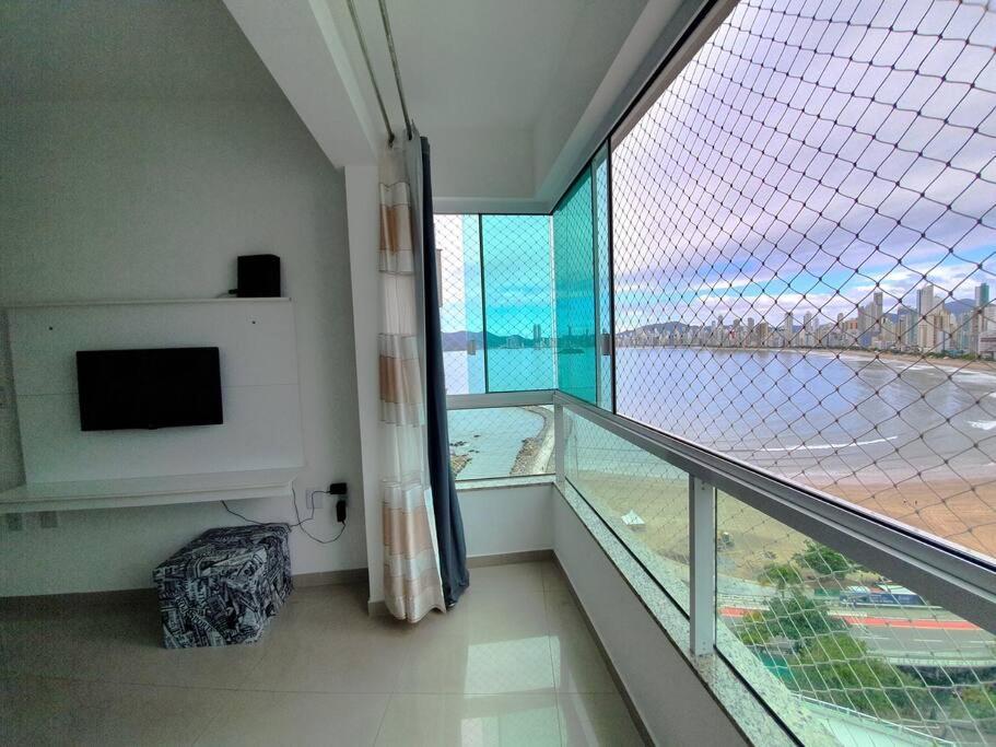 Piscina A Beira-Mar, Tranquilidade E Qualidade No Melhor De Bc Balneario Camboriu Exterior photo