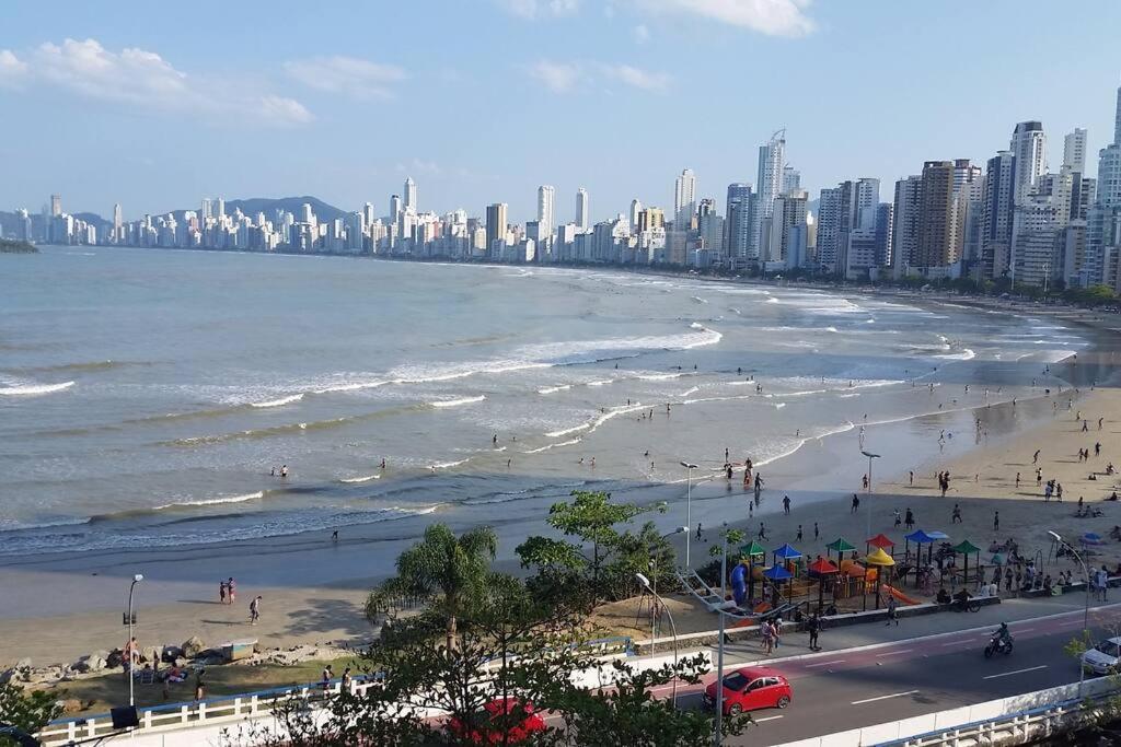 Piscina A Beira-Mar, Tranquilidade E Qualidade No Melhor De Bc Balneario Camboriu Exterior photo